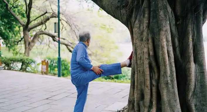 合肥康华康复医院 | 守护脊髓健康，揭开脊髓变性的真相