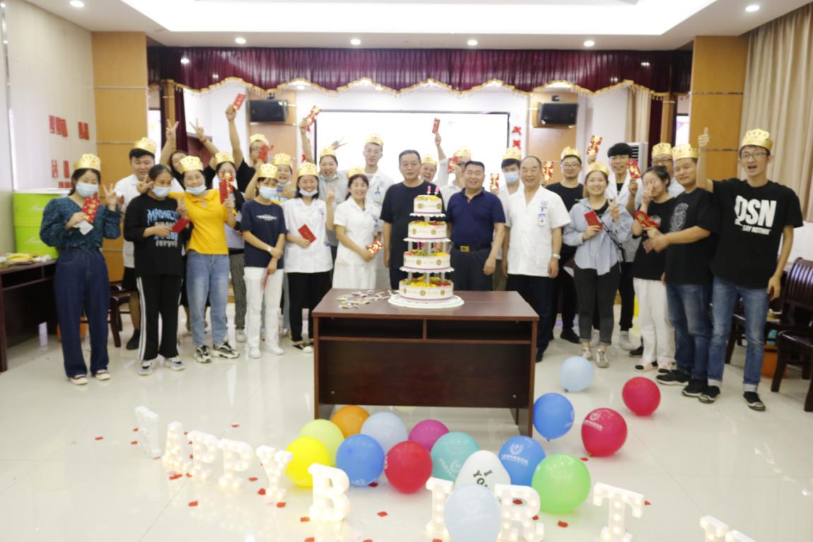 感恩有你 一路相伴 康华员工集体生日会其乐融融