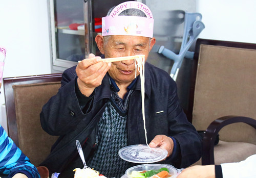 第一次这样过生日 真是谢谢你们！