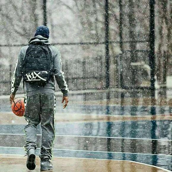 你们还在讨论球鞋!我已经在定制鞋垫了!