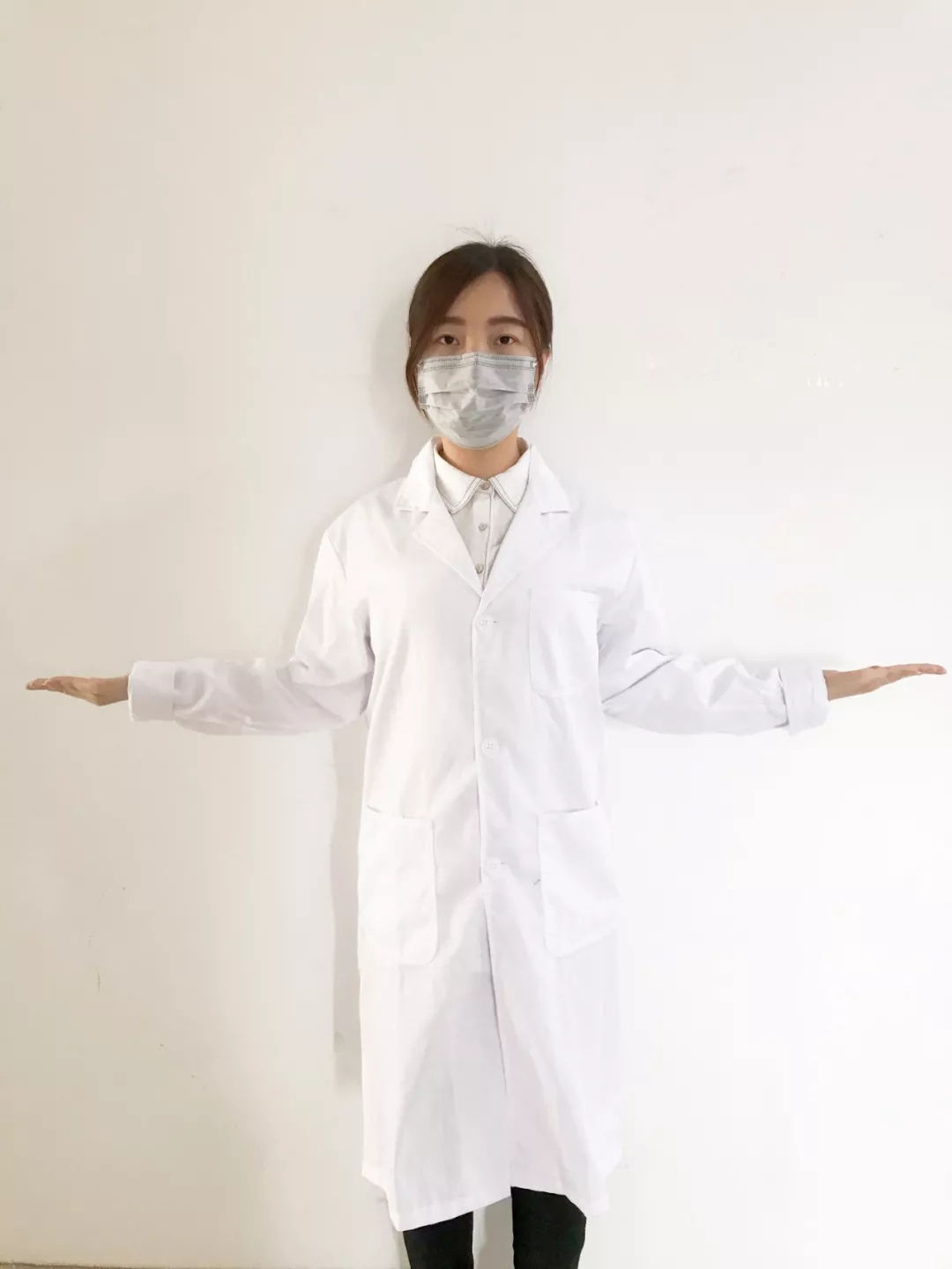 溜肩就像滑滑梯，5个动作纠正你的体态问题要领