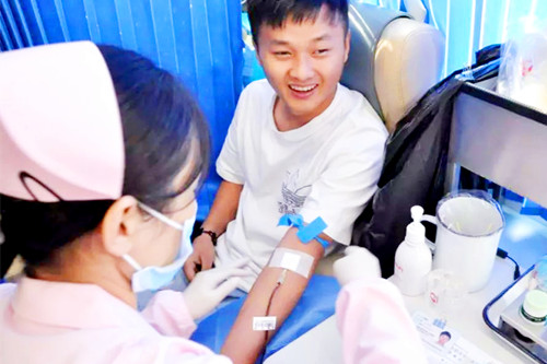 “滴血大爱 助力生命”康华医院开展无偿献血活动